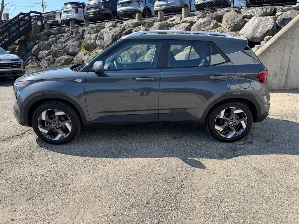 Certified 2026 Hyundai Venue SEL FWD image 2