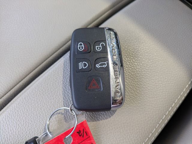 Used 2020 Land Rover Range Rover Velar S image 34