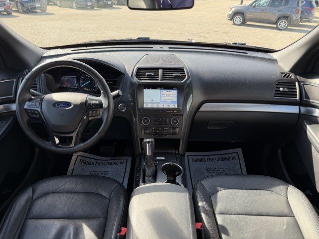 Used 2018 Ford Explorer XLT w/ Equipment Group 202A AWD/4WD image 29
