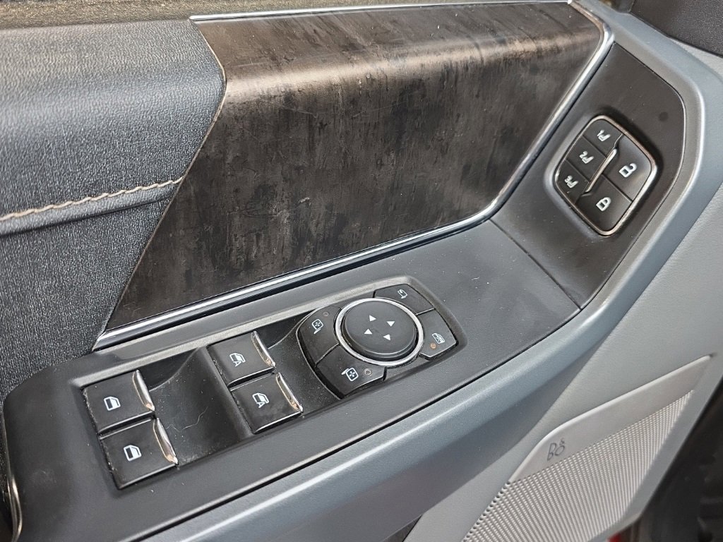 Used 2023 Ford F150 Lariat w/ Trailer Tow Package image 27