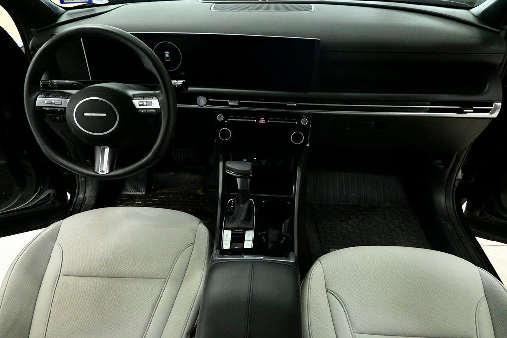 Used 2025 Hyundai Santa Cruz SEL image 13