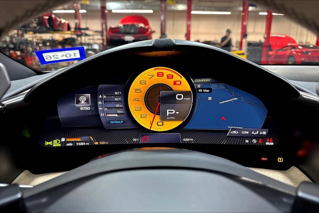 Used 2021 Ferrari Roma RWD image 13
