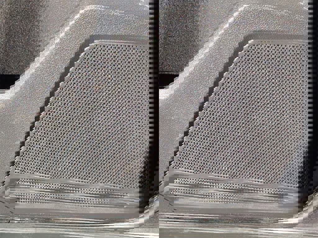 Used 2022 Volkswagen Tiguan SE image 32