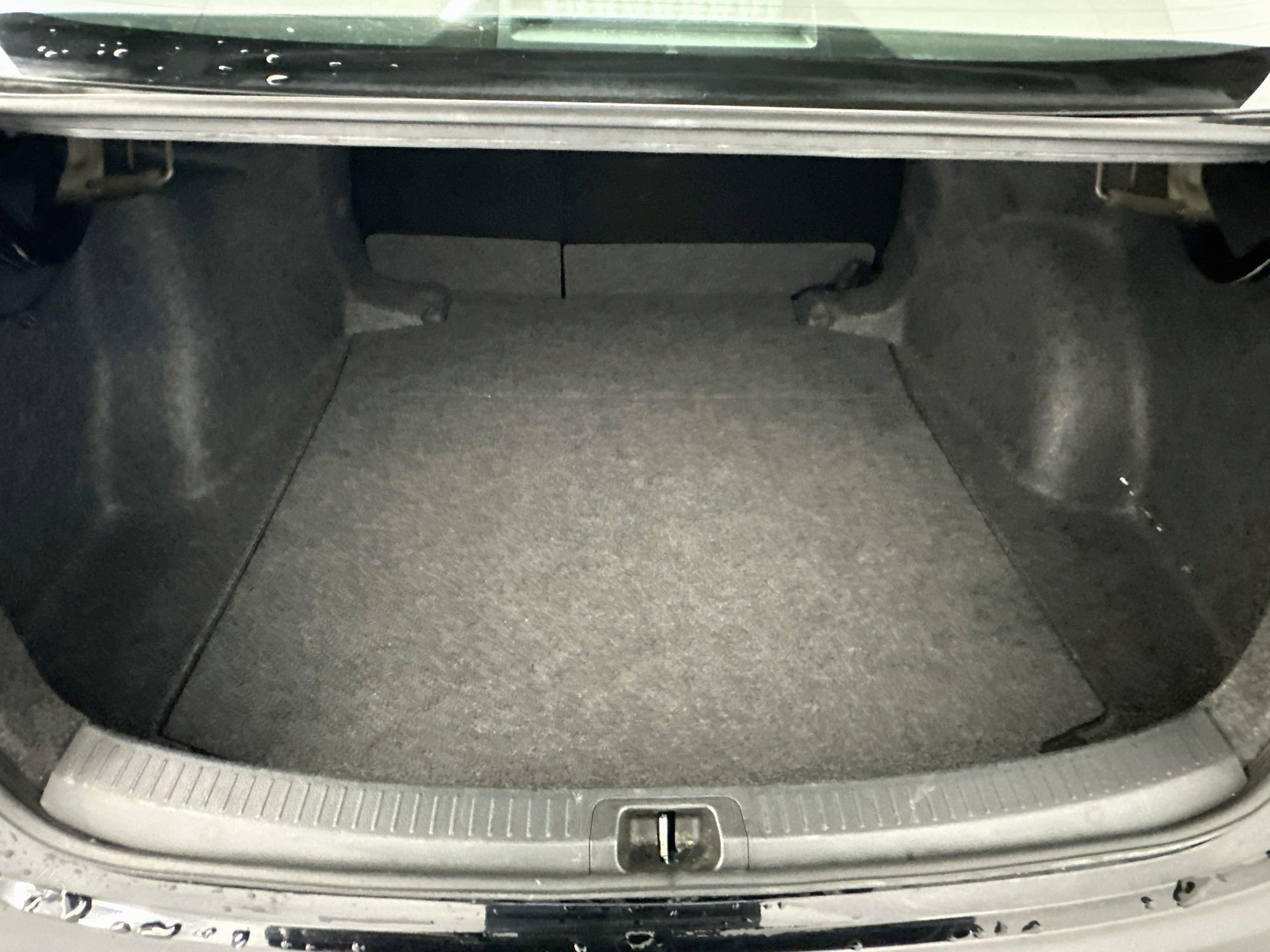 Used 2025 Toyota Corolla LE FWD image 30