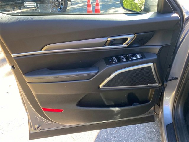 Used 2022 Kia Telluride S image 13