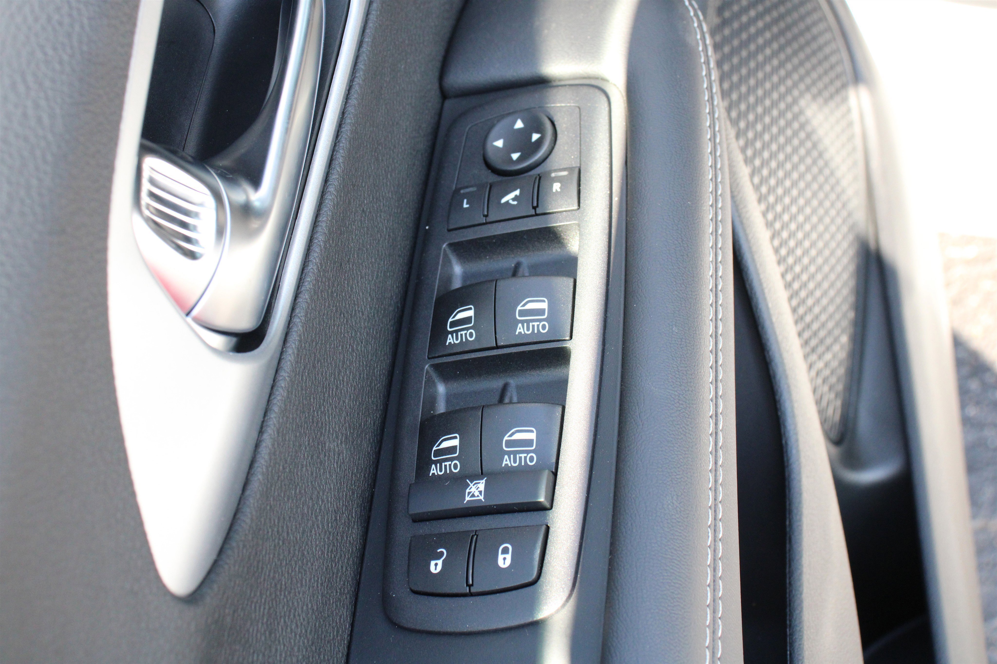 New 2026 Chrysler Pacifica Limited w/ S Appearance Package image 8