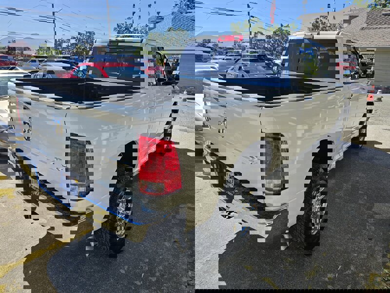 Used 2017 RAM 2500 SLT image 4