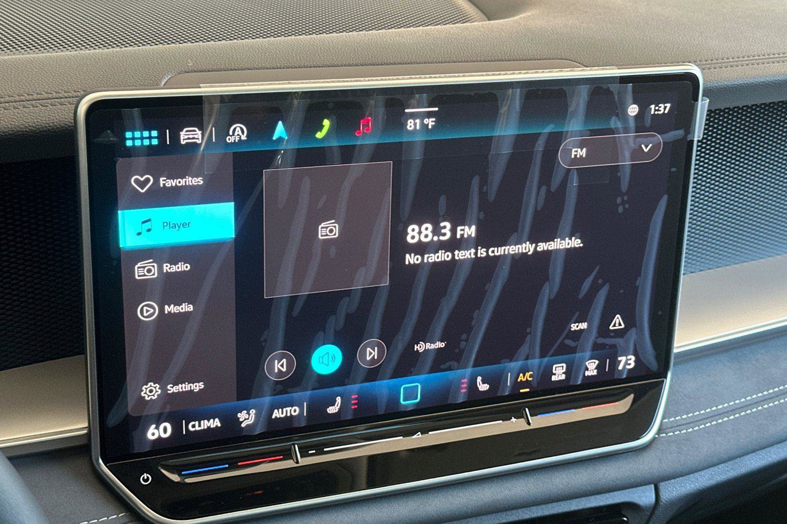 New 2025 Volkswagen Tiguan SE image 17