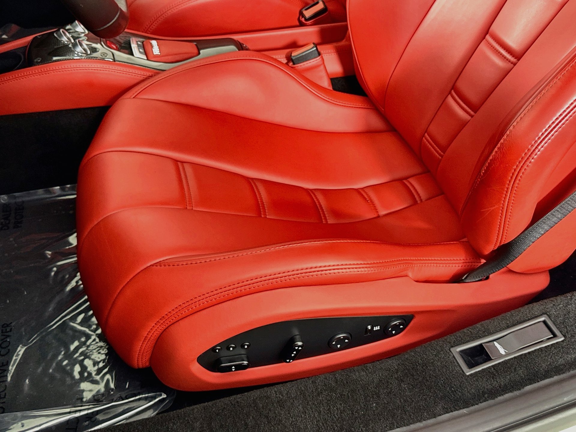 Certified 2014 Ferrari 458 Italia Coupe RWD image 18