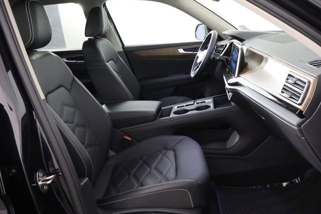 Used 2026 Volkswagen Atlas SE FWD image 18