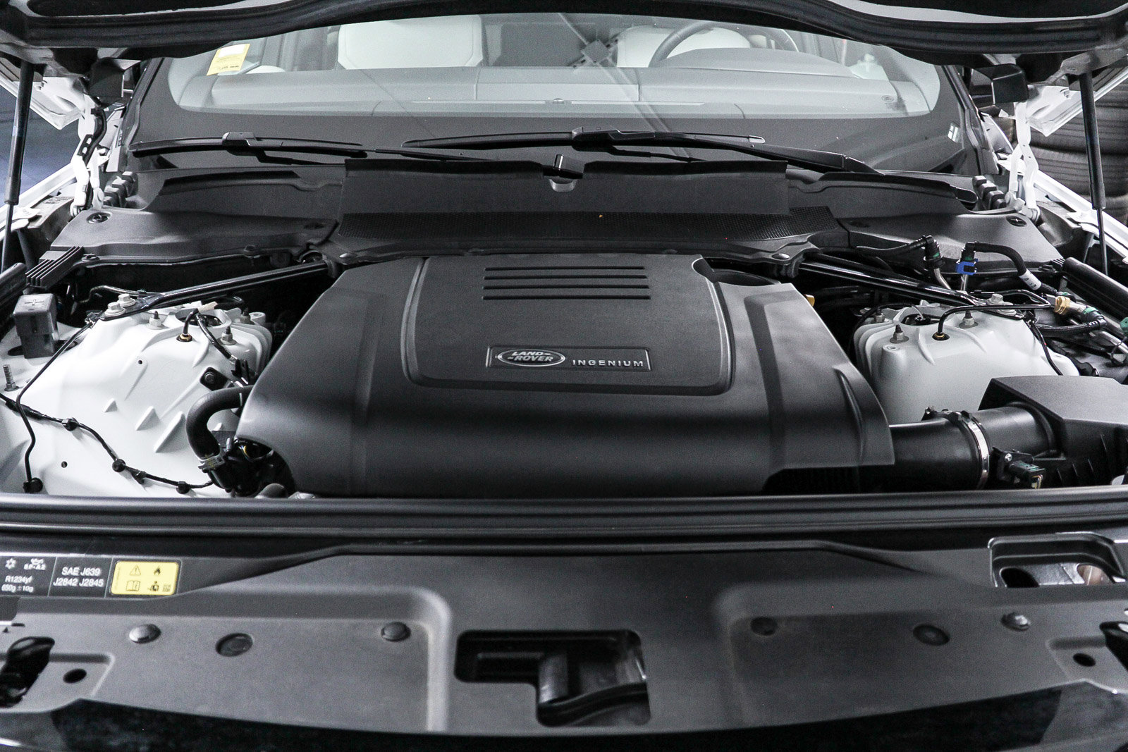 Used 2023 Land Rover Discovery S R-Dynamic image 27