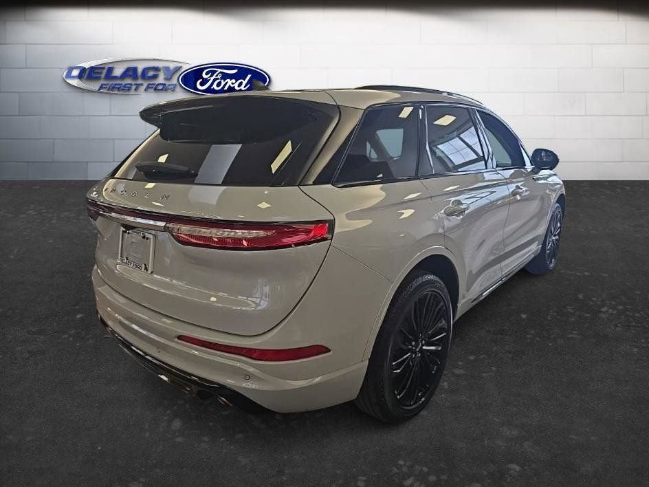 Used 2025 Lincoln Corsair AWD w/ Equipment Group 101A image 6