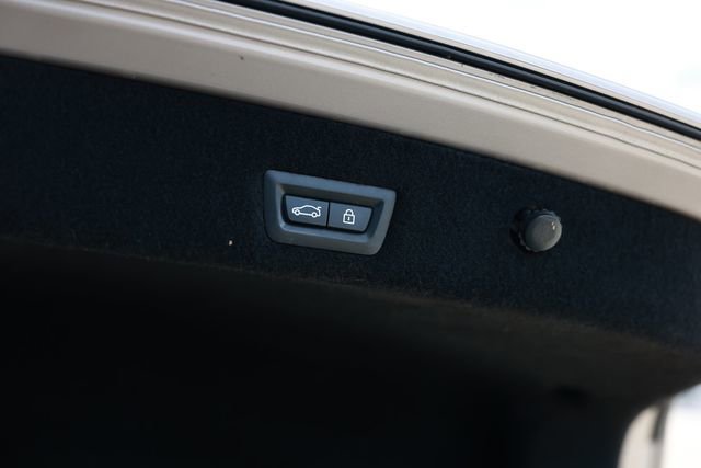 Used 2018 BMW 740i image 59