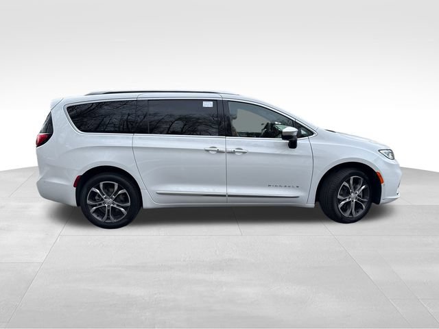 New 2026 Chrysler Pacifica Pinnacle AWD/4WD image 8