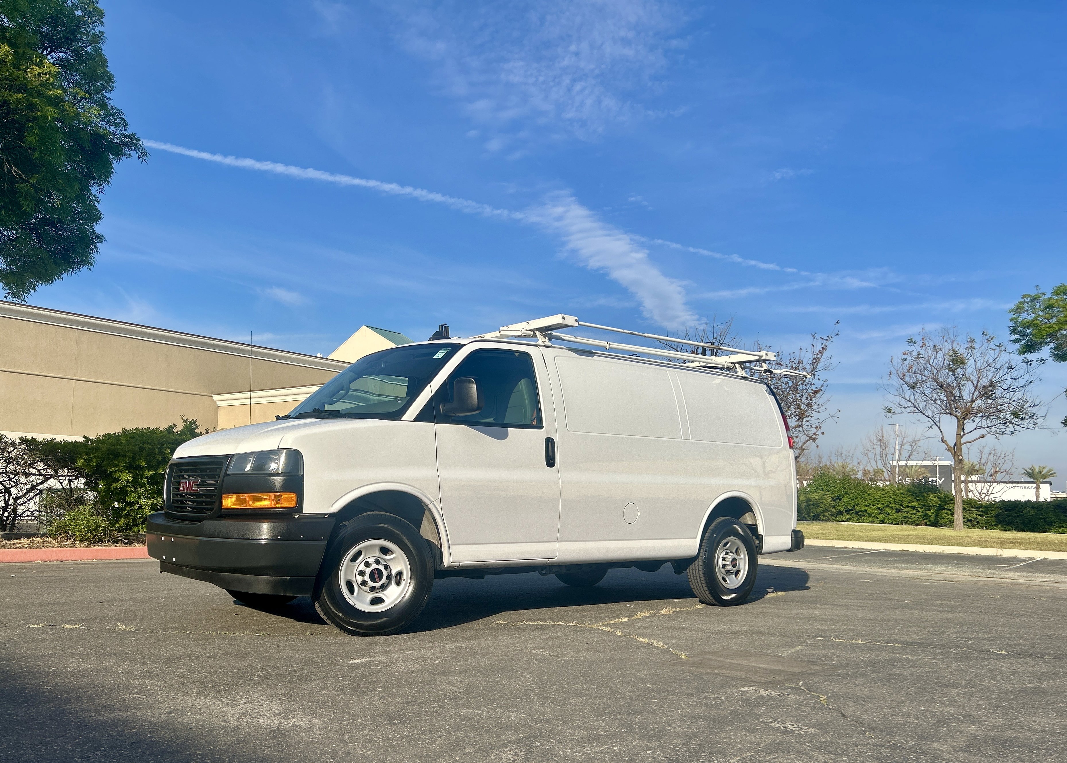 Used 2023 GMC Savana 2500 w/ Driver Convenience Package RWD image 1