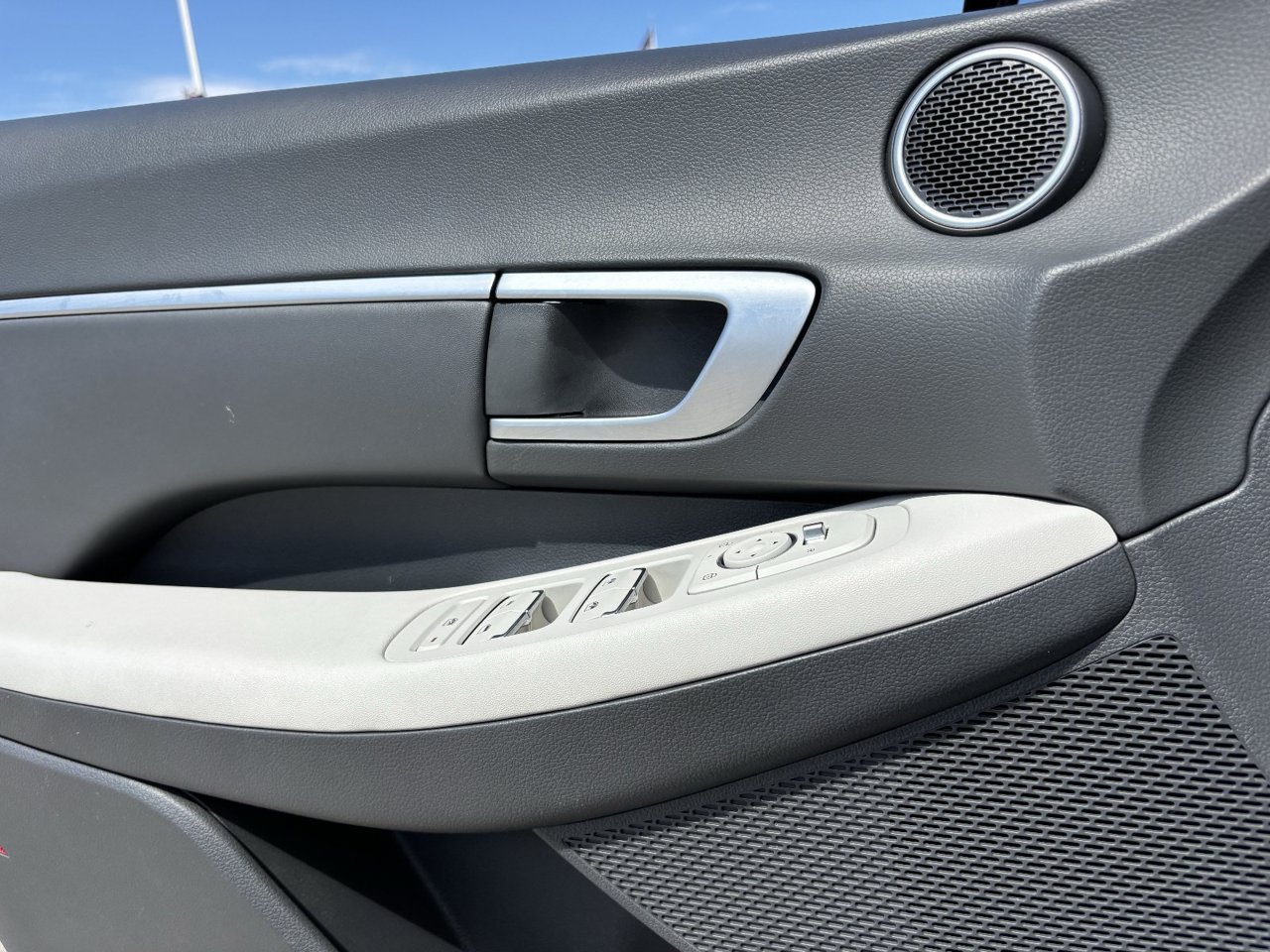Used 2025 Hyundai Sonata SEL image 19