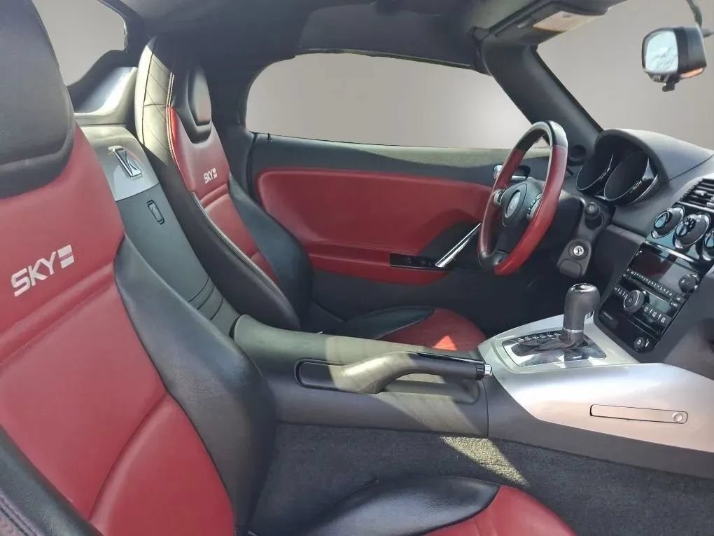 Used 2009 Saturn Sky Red Line RWD image 27