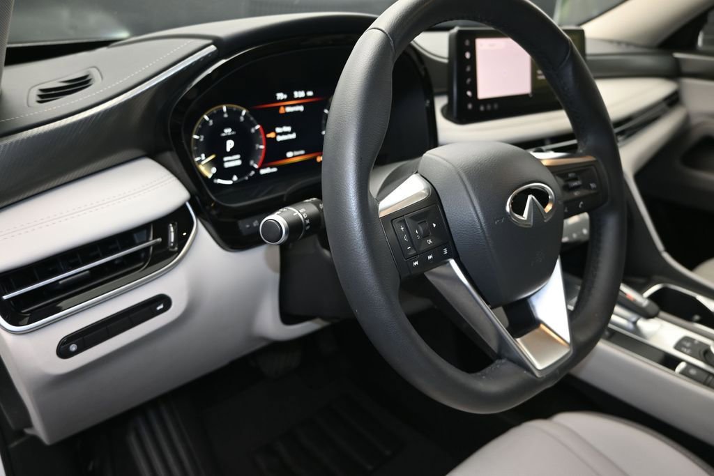 Used 2026 INFINITI QX60 Pure w/ Cargo Package FWD image 12