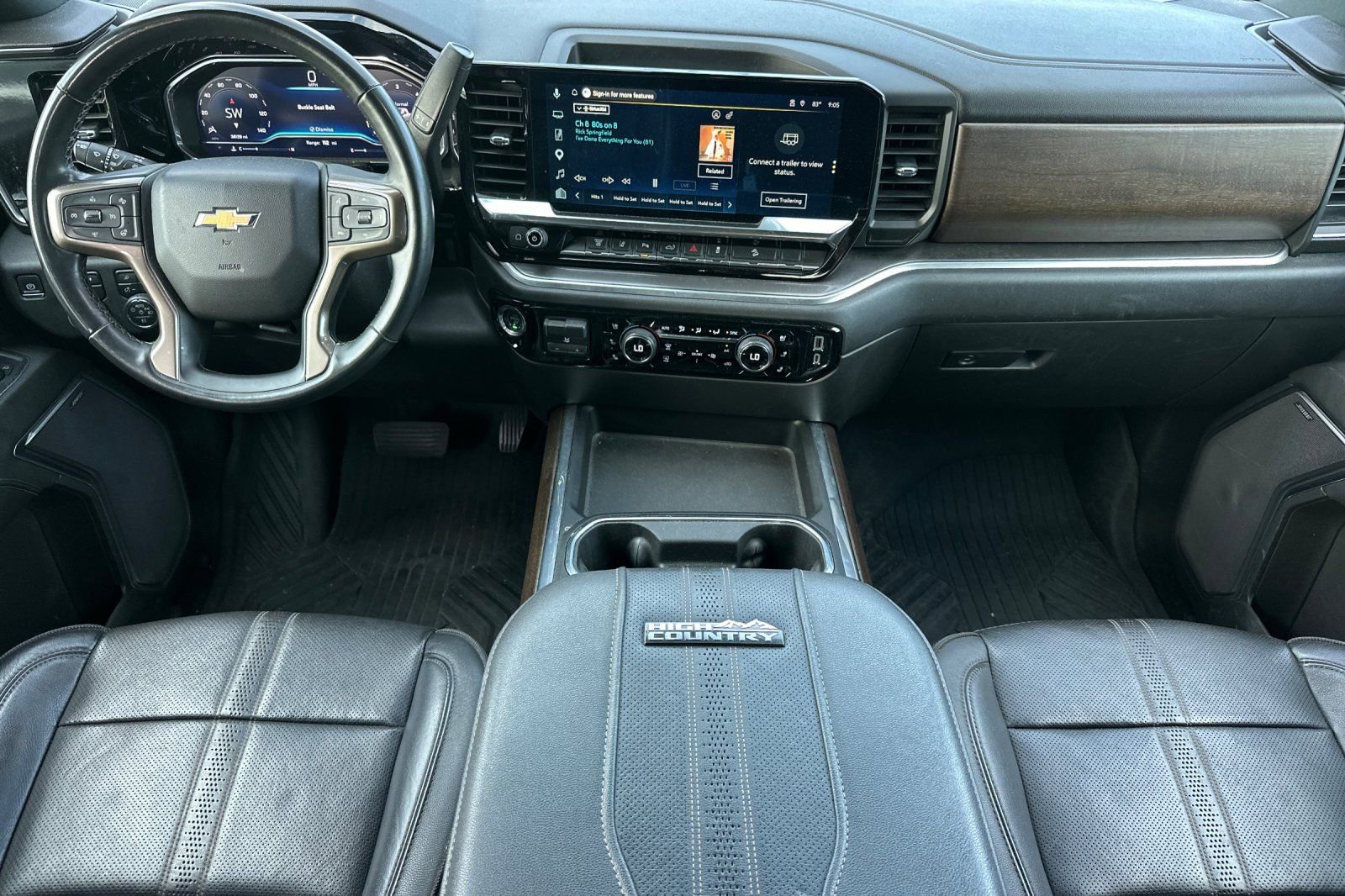 Used 2024 Chevrolet Silverado 2500 High Country w/ High Country Premium Package AWD/4WD image 15