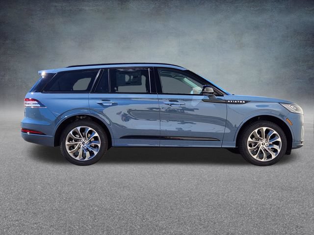 New 2026 Lincoln Aviator AWD w/ Jet Appearance Package image 8