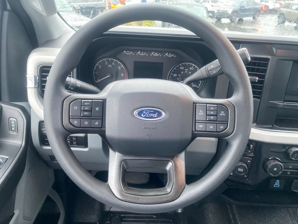 New 2026 Ford F250 XL w/ XL Chrome Package AWD/4WD image 18