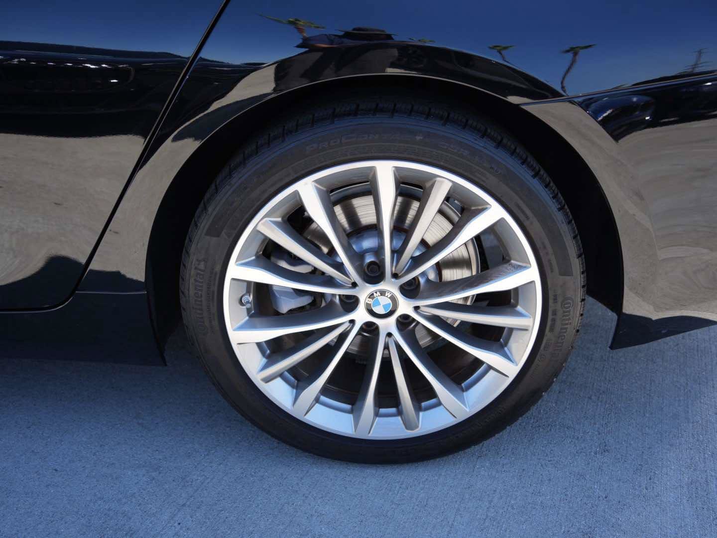 Used 2023 BMW 530i w/ Convenience Package RWD image 6