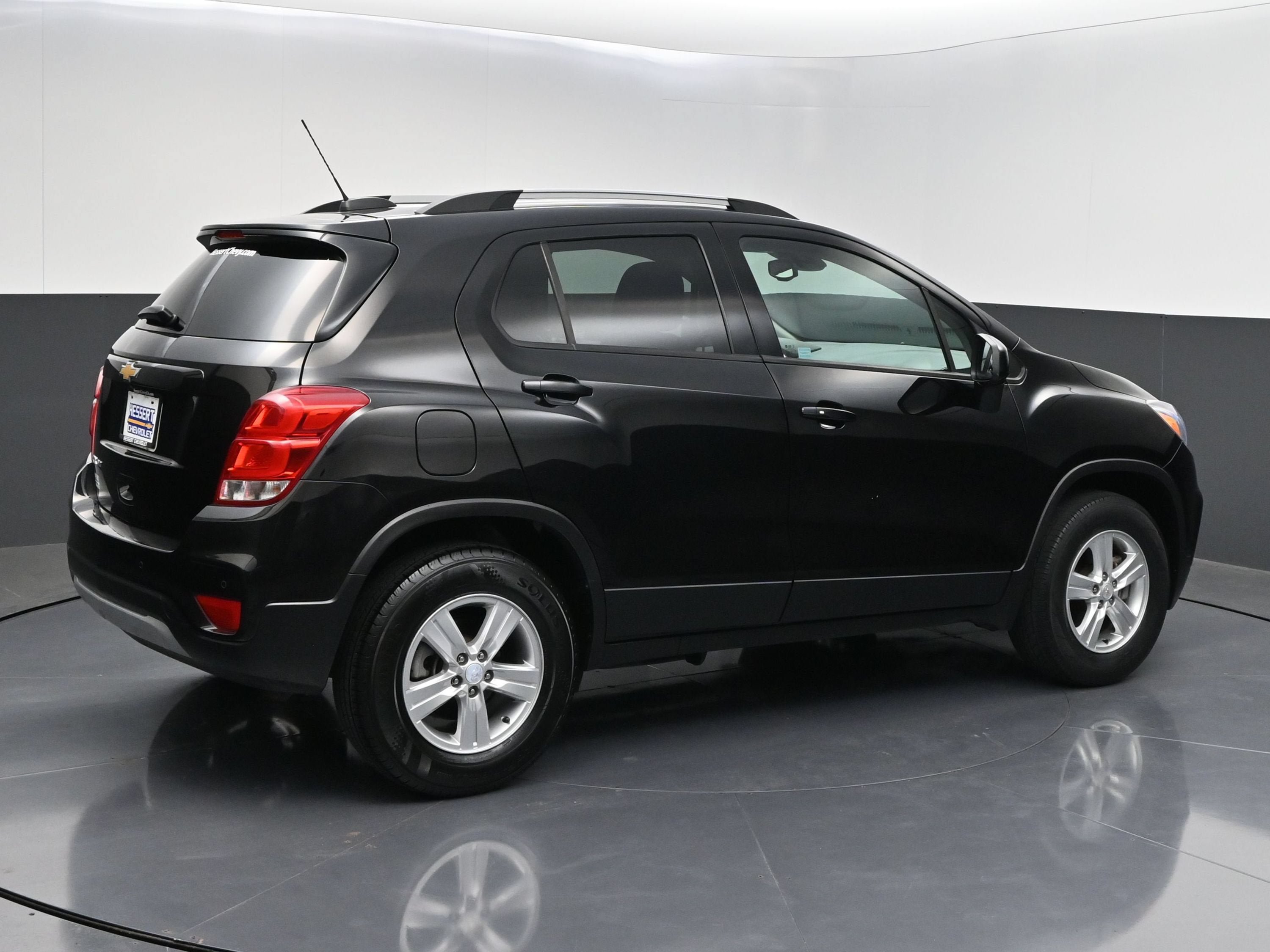 Used 2021 Chevrolet Trax LT w/ Driver Confidence Package AWD/4WD image 7