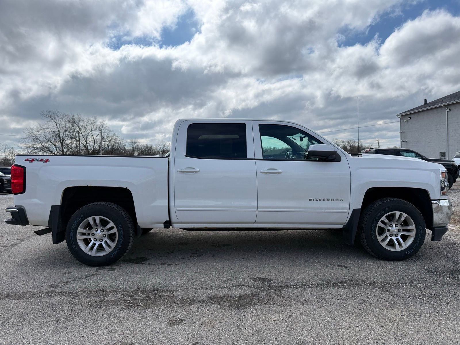 Used 2017 Chevrolet Silverado 1500 LT w/ All Star Edition image 5
