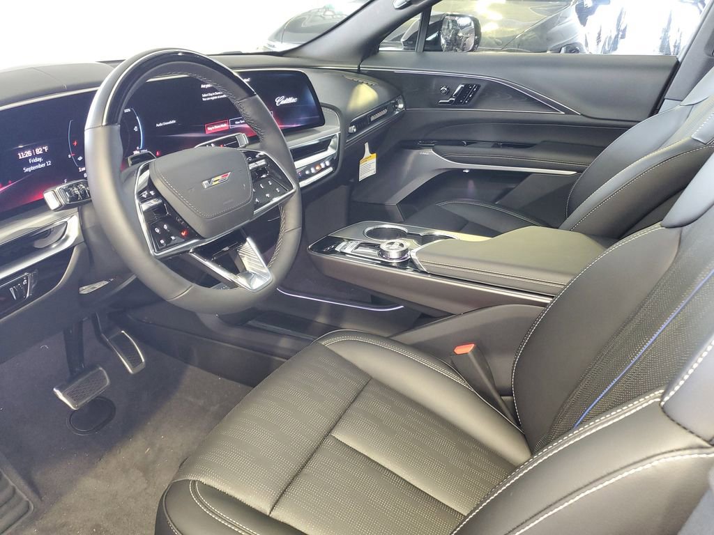 New 2026 Cadillac Lyriq V w/ LPO, Bronce Accent Package AWD/4WD image 29
