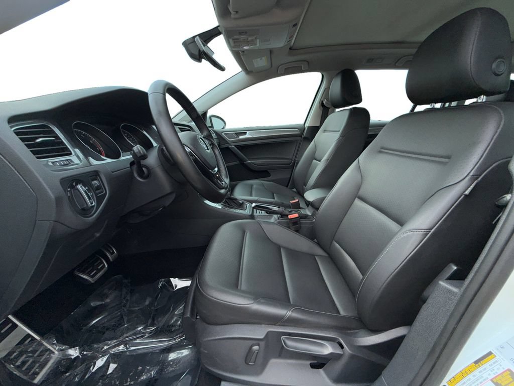 Used 2017 Volkswagen Golf Alltrack SE AWD/4WD image 9