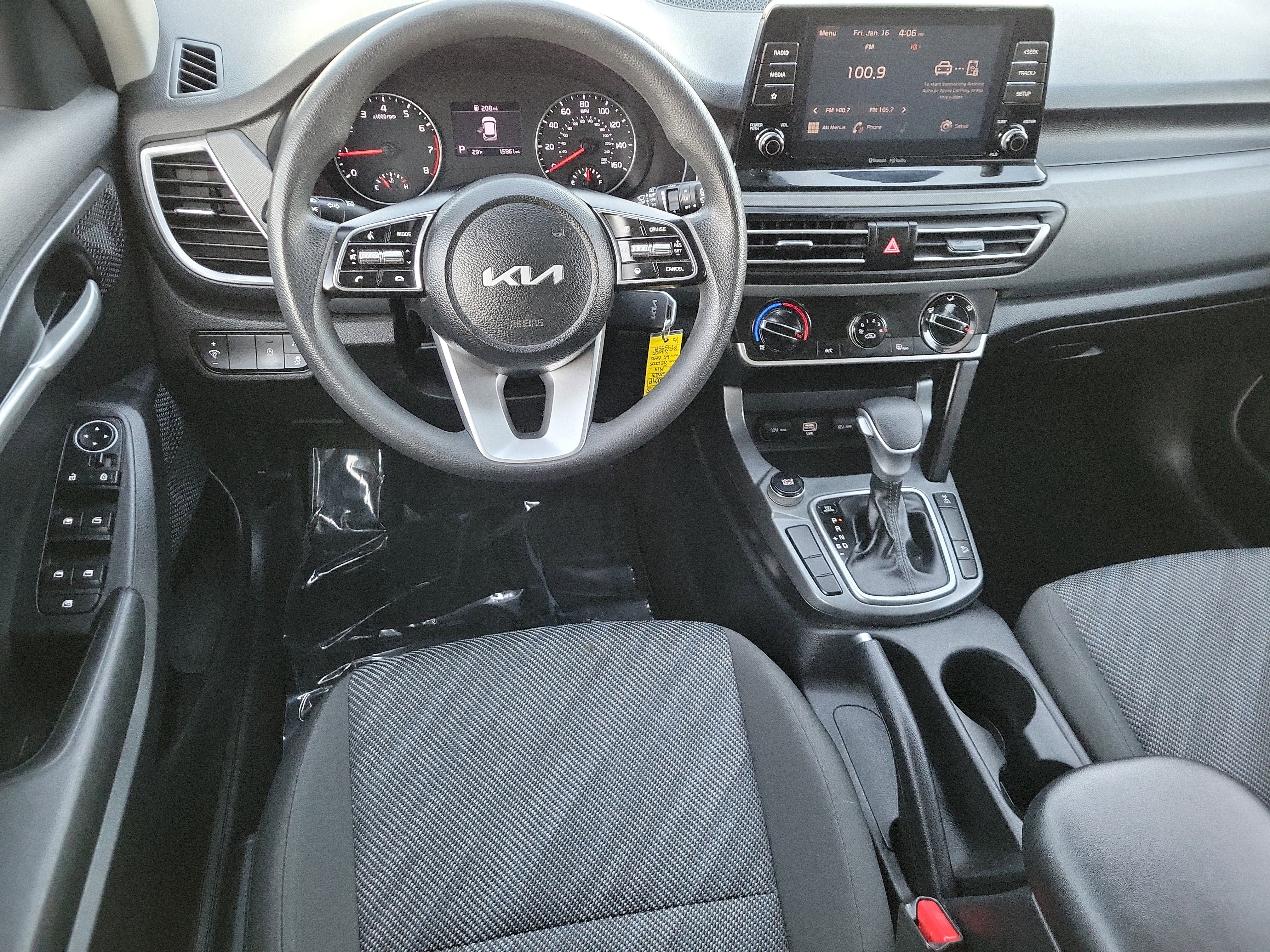 Used 2023 Kia Seltos LX image 19