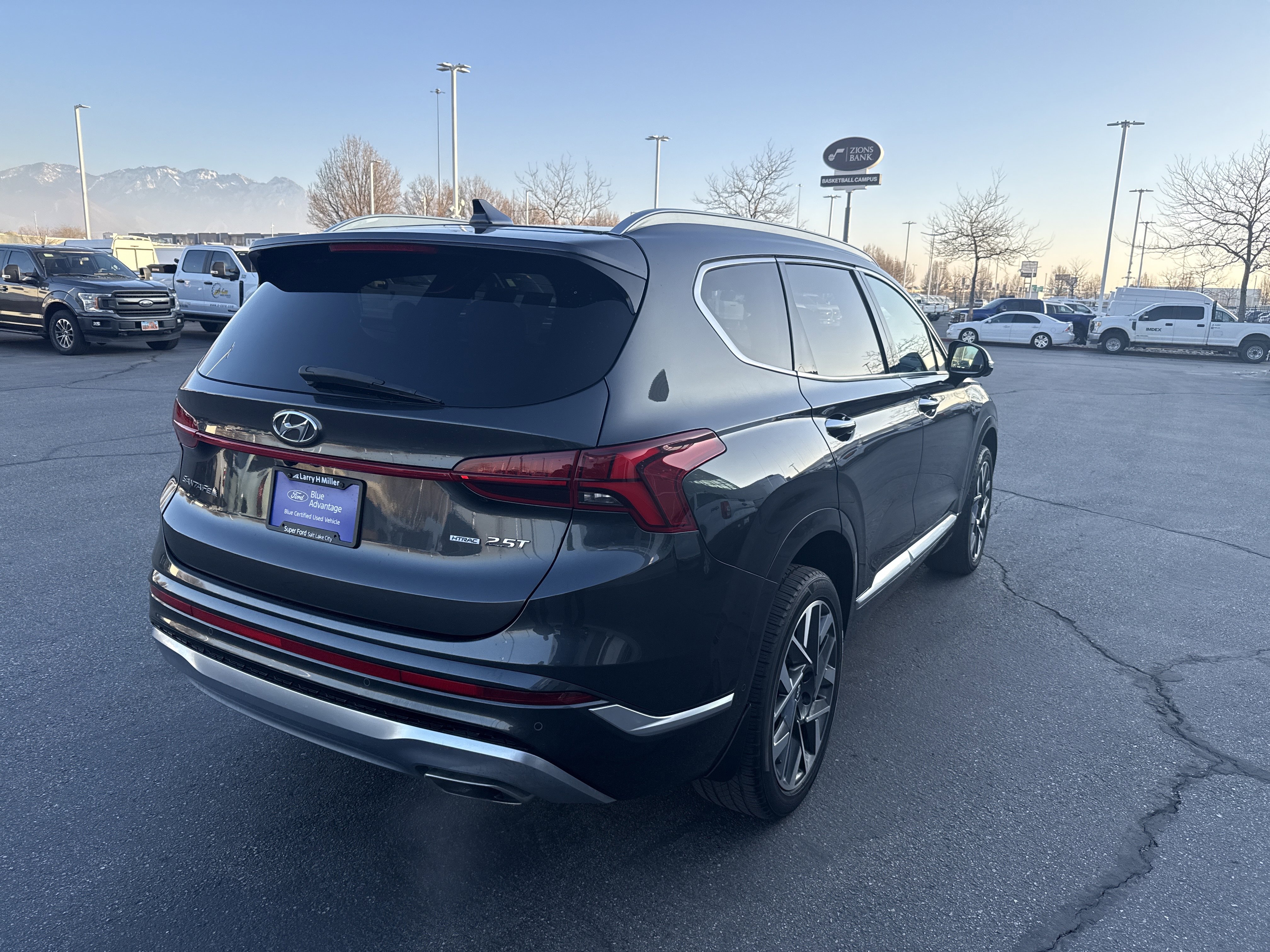 Used 2022 Hyundai Santa Fe Calligraphy image 5