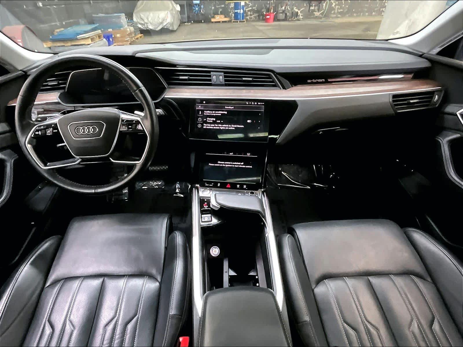 Used 2019 Audi e-tron Prestige w/ Prestige Package AWD/4WD image 19