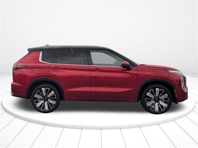 New 2025 Mitsubishi Outlander SEL image 2