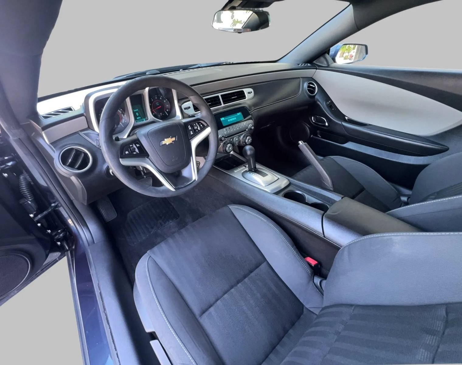 Used 2014 Chevrolet Camaro LS RWD image 17