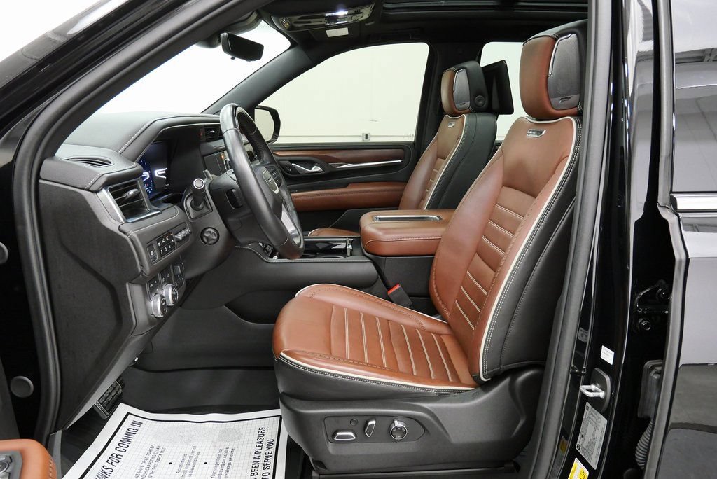 Used 2024 GMC Yukon Denali Ultimate AWD/4WD image 11