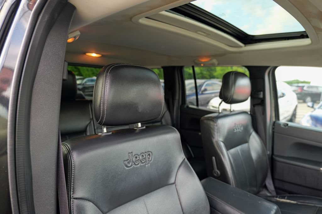 Used 2011 Jeep Liberty Limited w/ Chrome Accents Group AWD/4WD image 36
