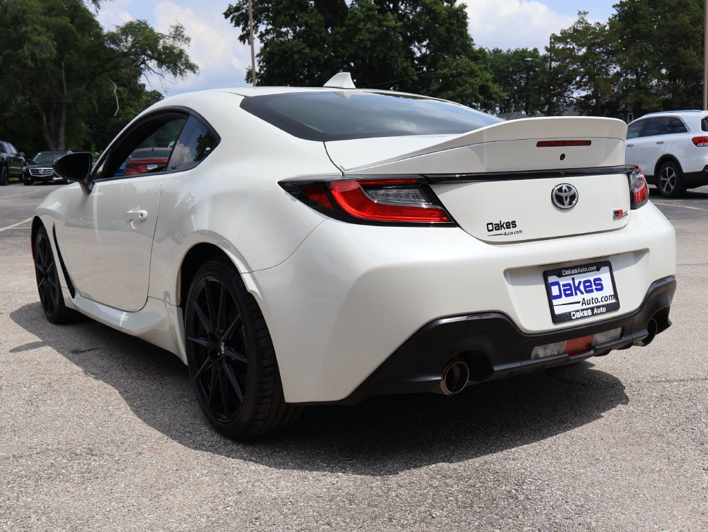 Used 2025 Toyota GR86 Premium w/ ALL Weather Mat Package (TMS) RWD image 5