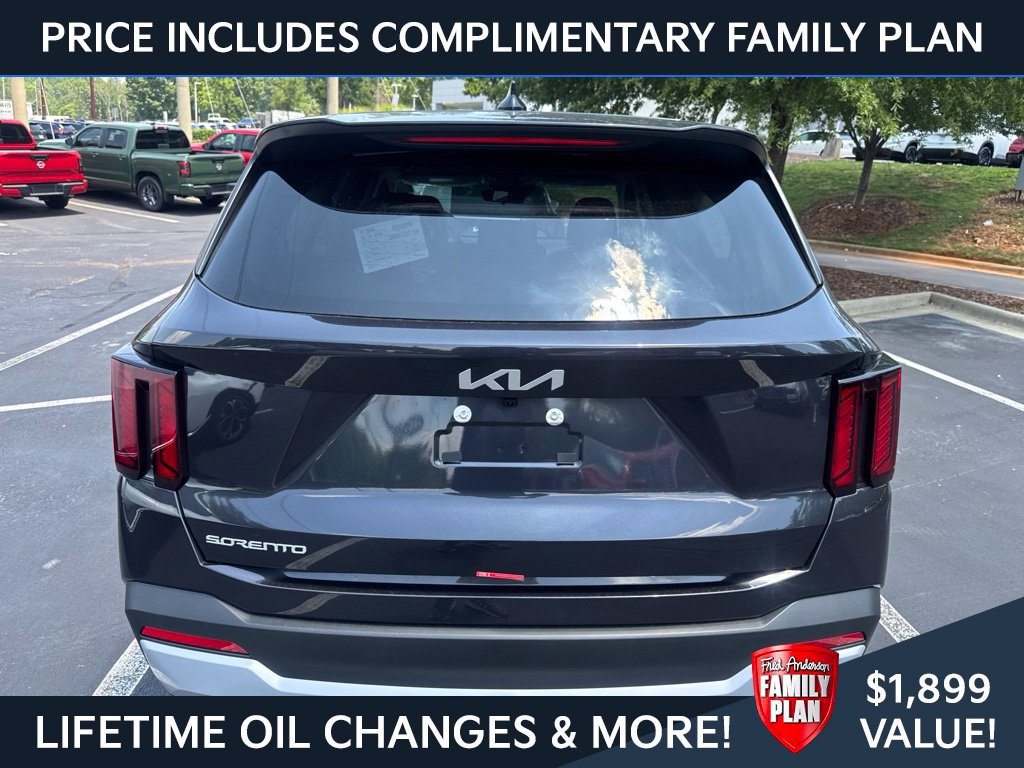 New 2026 Kia Sorento LX FWD image 16