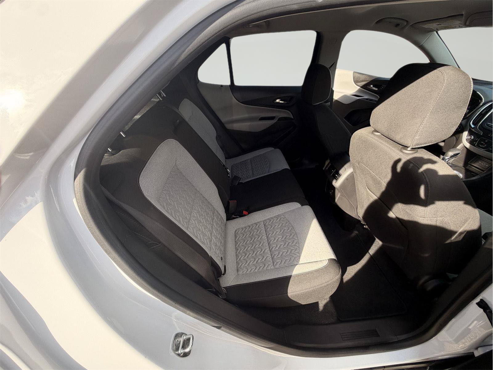 Used 2024 Chevrolet Equinox LS w/ LS Convenience Package FWD image 31