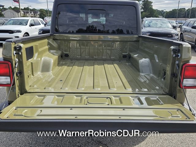 New 2025 Jeep Gladiator Sport image 11