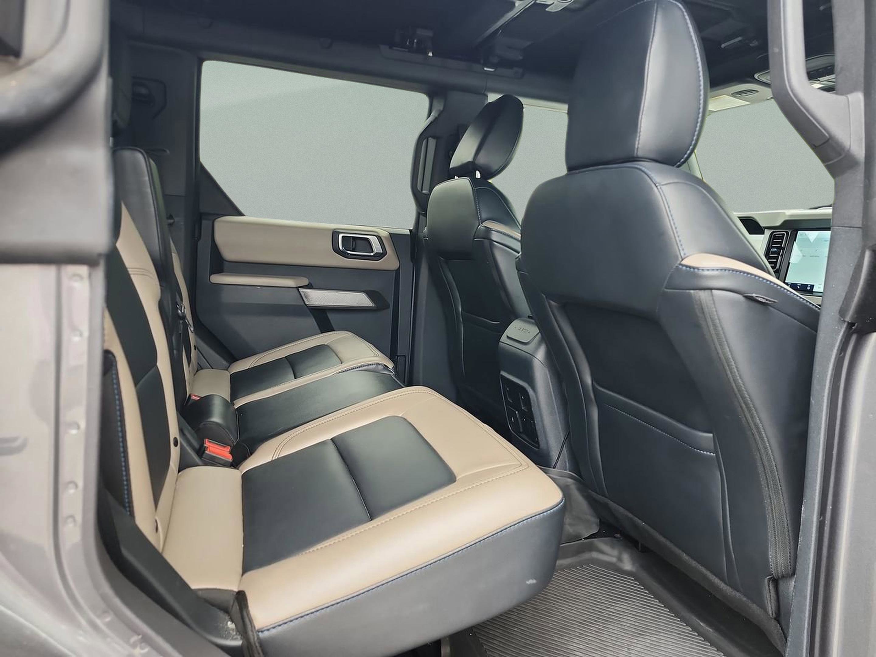 Used 2022 Ford Bronco Wildtrak image 17