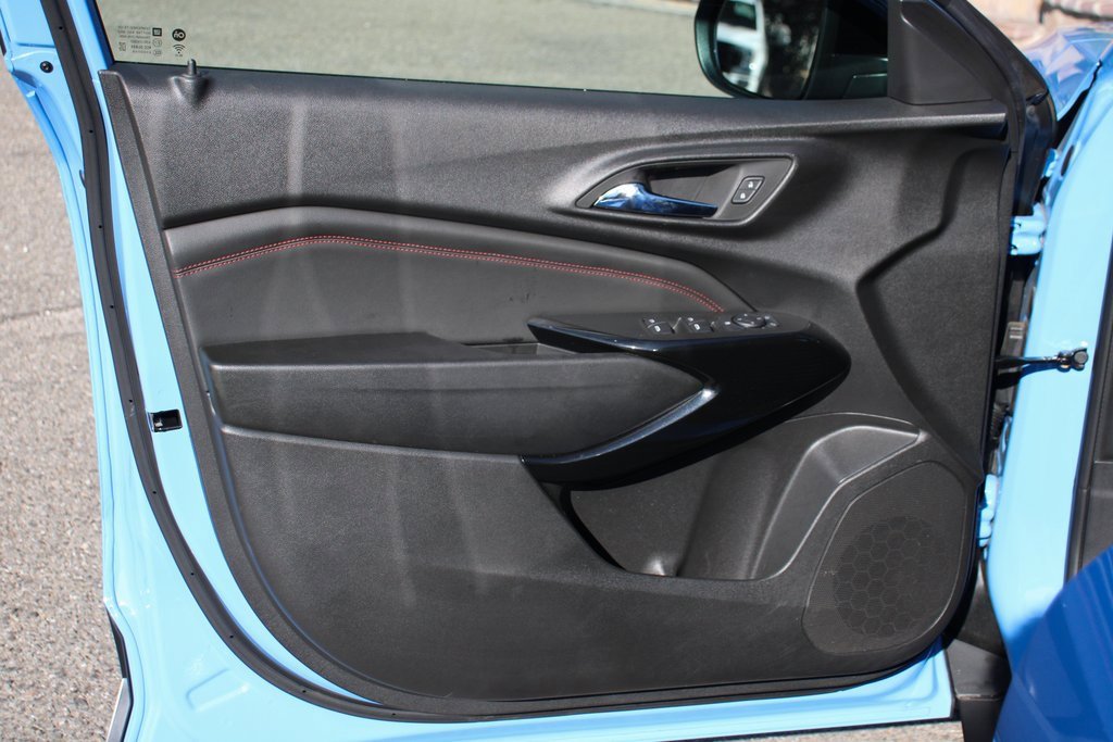 Used 2024 Chevrolet Trax RS w/ Sunroof Package image 14