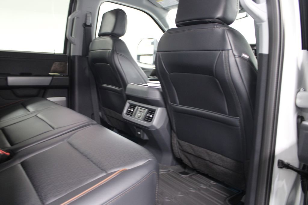 New 2026 Ford F250 Lariat w/ Black Appearance Package image 33