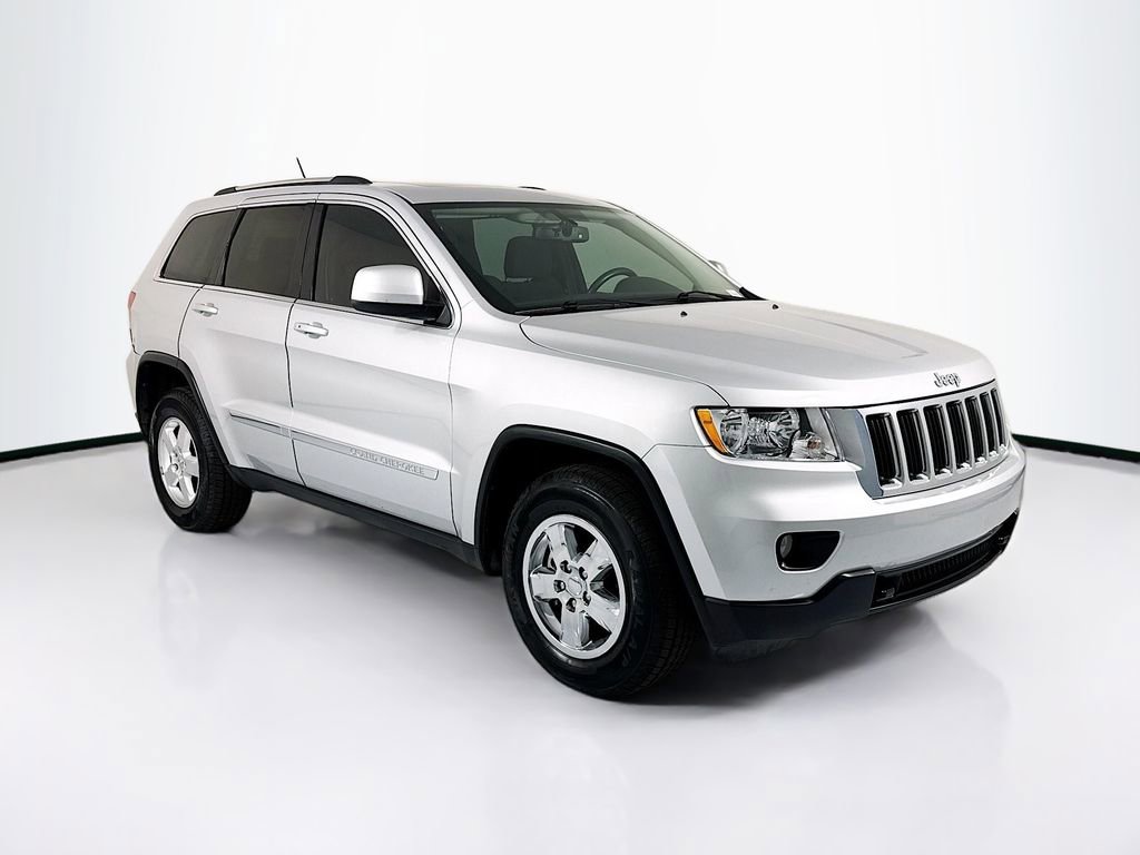 Used 2012 Jeep Grand Cherokee Laredo w/ Laredo E Group image 3