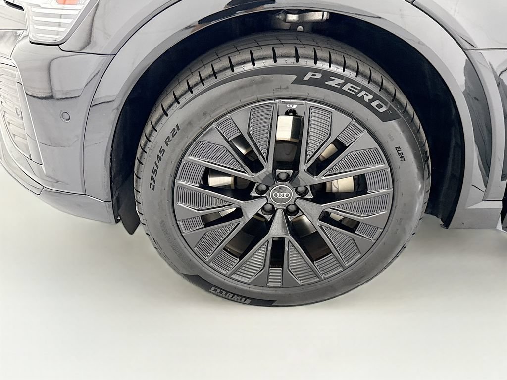 Certified 2024 Audi Q8 e-tron Prestige w/ Prestige Package AWD/4WD image 29