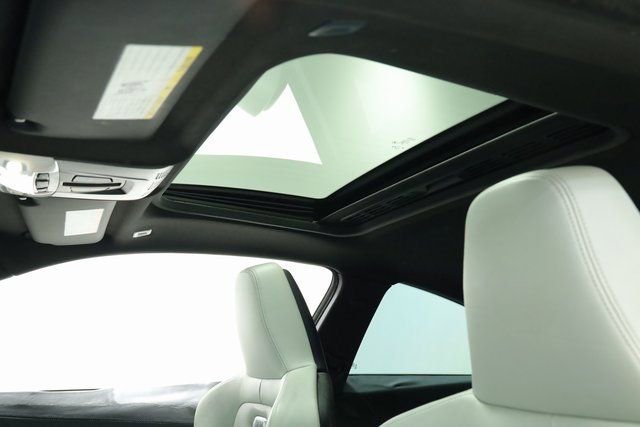 Used 2015 BMW M4 Coupe image 31