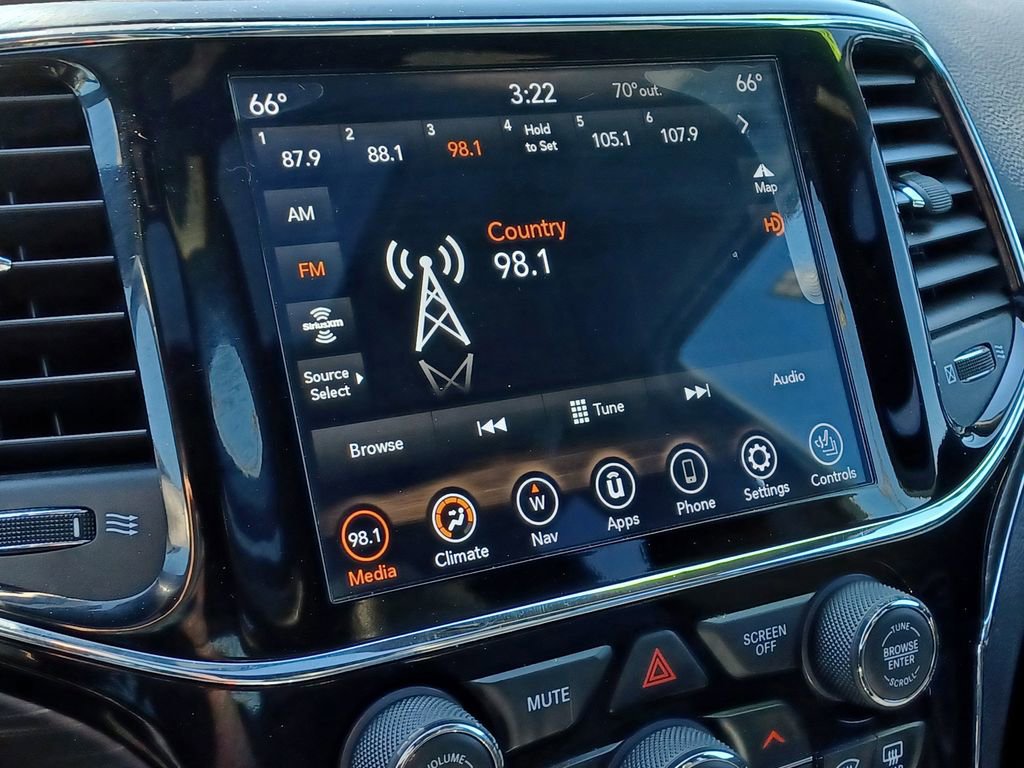 Used 2020 Jeep Grand Cherokee Limited AWD/4WD image 19