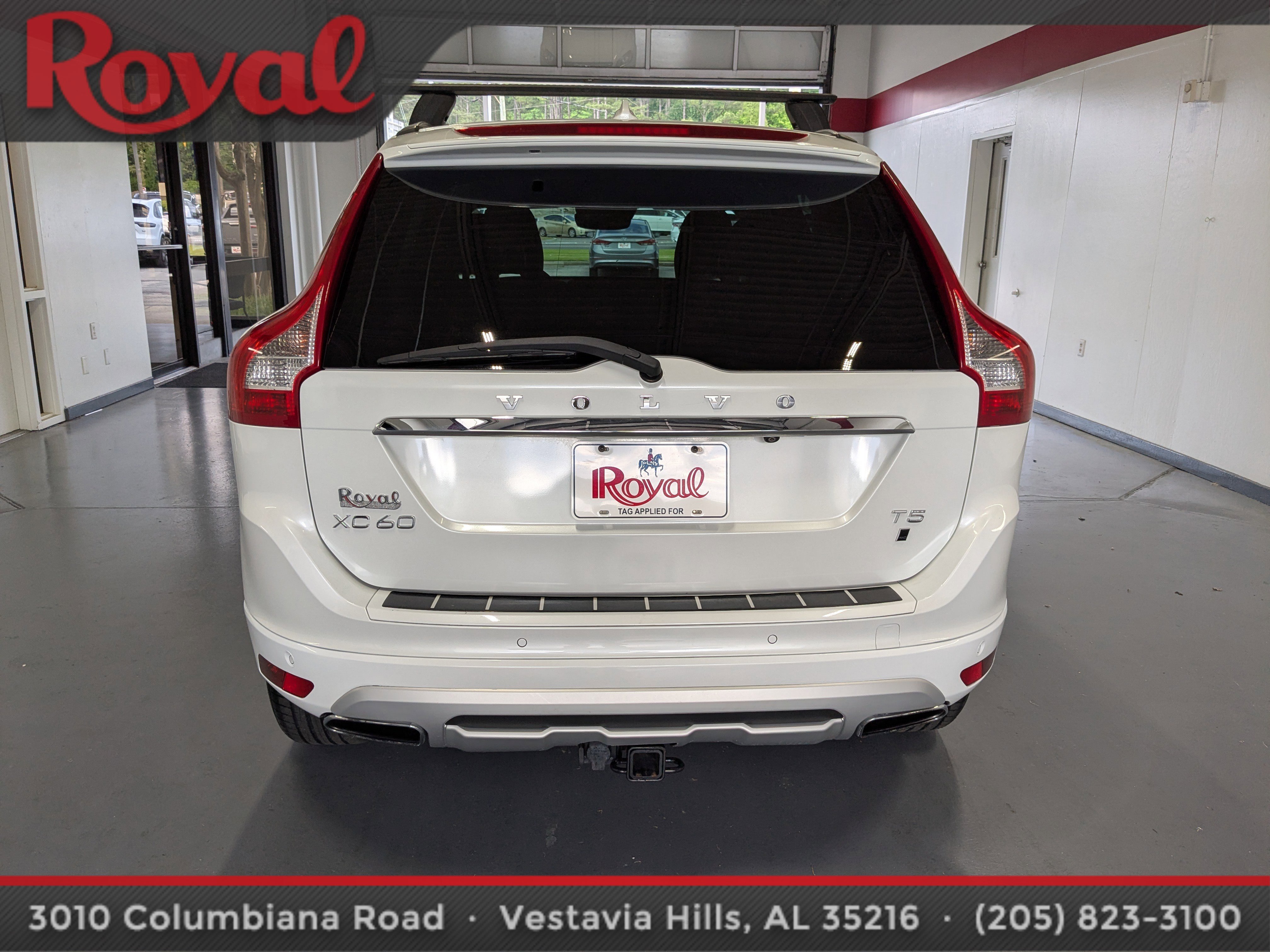 Used 2017 Volvo XC60 T5 Dynamic w/ Advanced Package AWD/4WD image 3