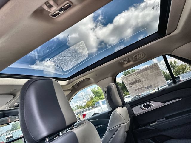 New 2026 Ford Explorer Active w/ Active Comfort Package AWD/4WD image 18